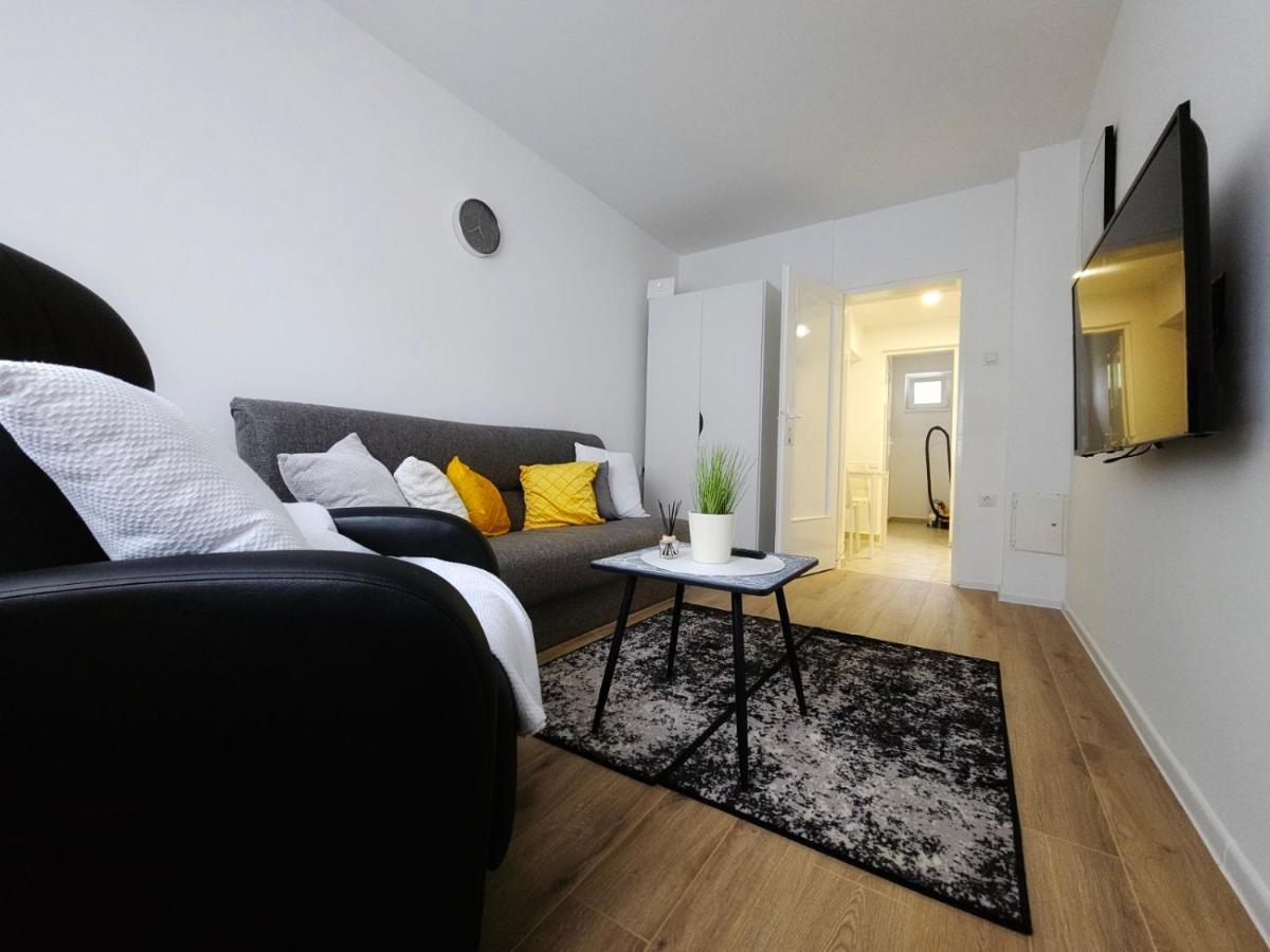 Marija Apartman Osijek Bagian luar foto