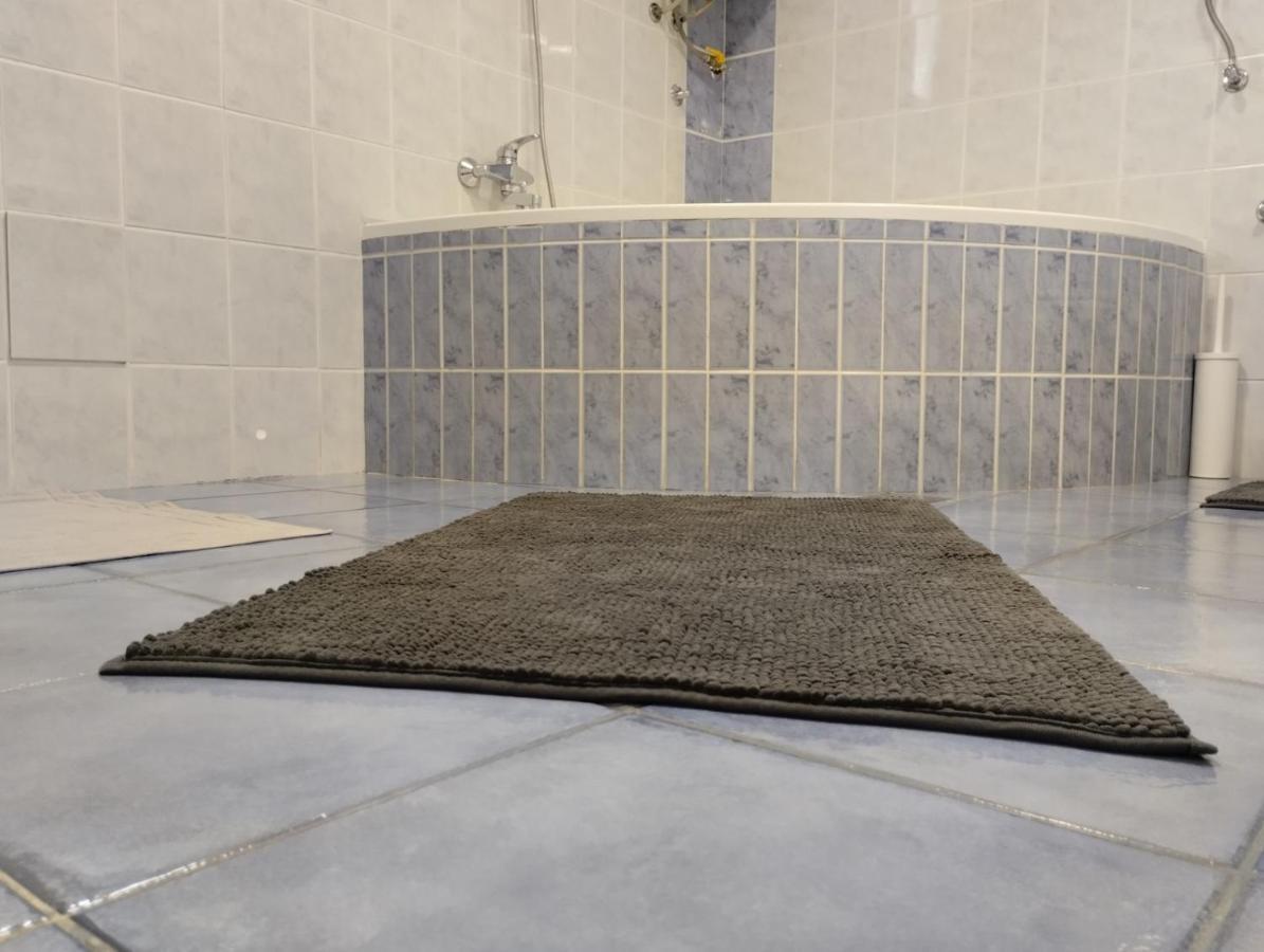 Marija Apartman Osijek Bagian luar foto